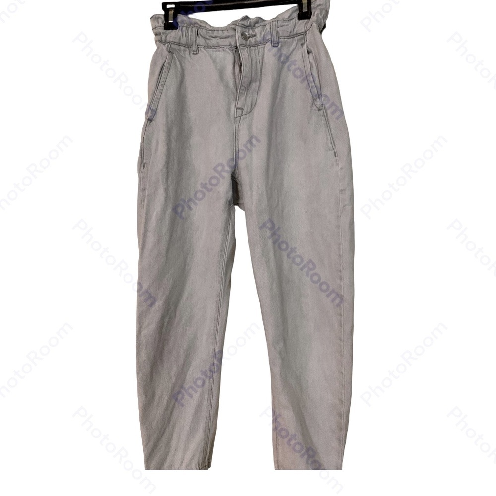 Zara, Size 4, Light wash denim Paperbag Elastic waist, High Rise Jeans